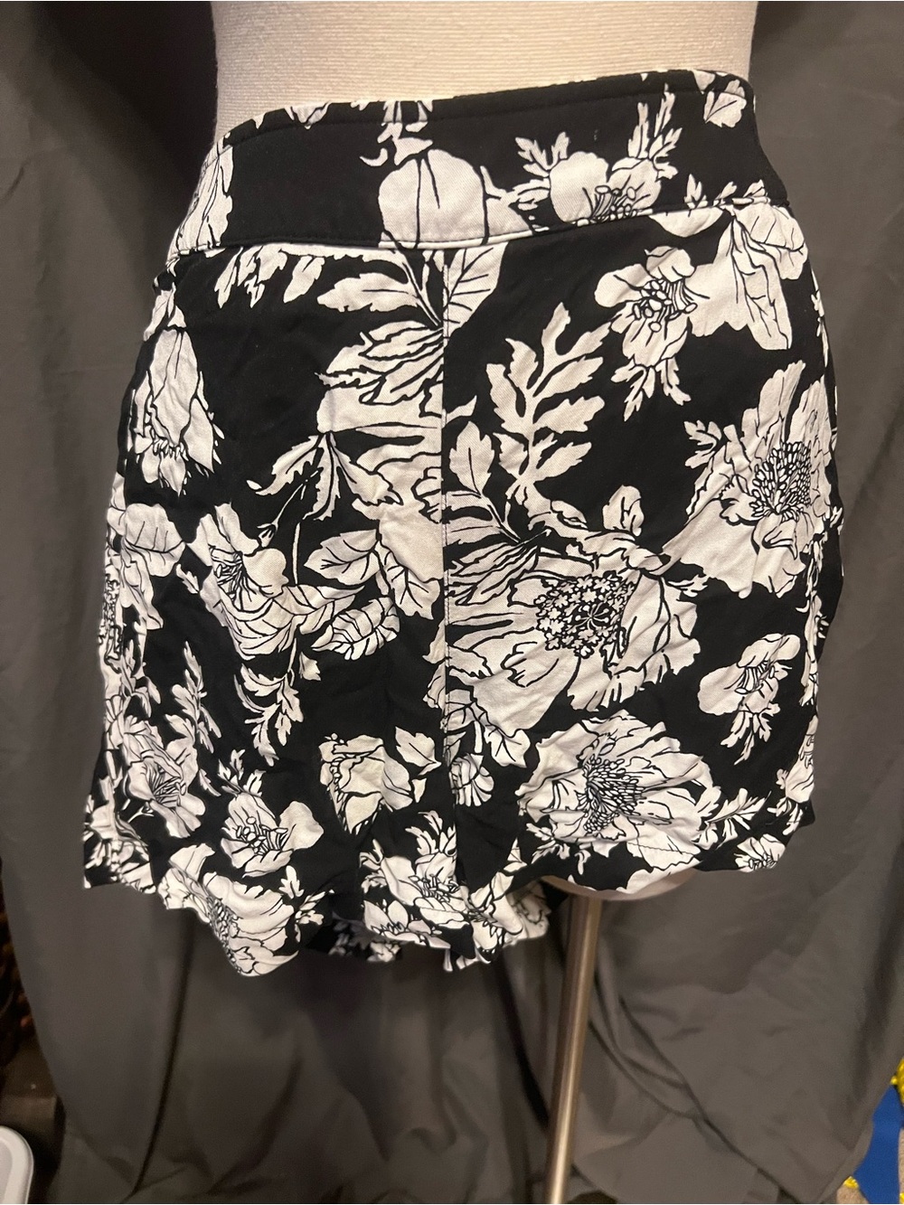 Old Navy Black and White Floral shorts